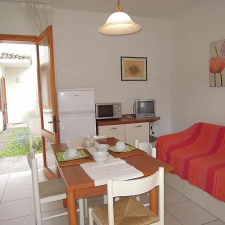 Apartment With Garden Close To - Beahost *