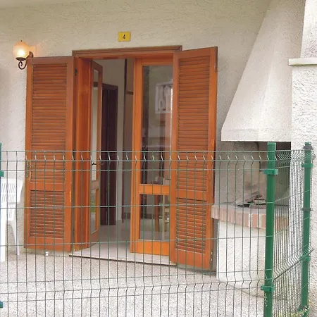 With Garden Close To - Beahost Διαμέρισμα Μπιμπιόνε