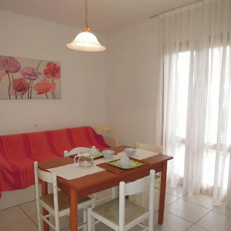 With Garden Close To - Beahost Apartment *
