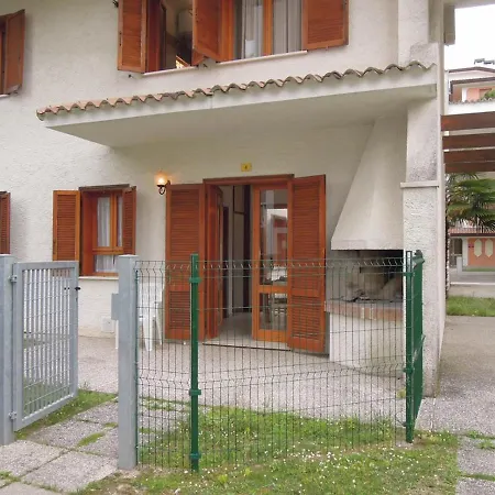 With Garden Close To - Beahost Apartman Bibione