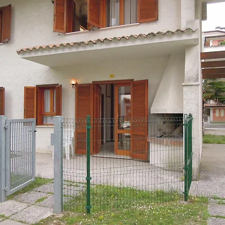 With Garden Close To - Beahost Бибионе