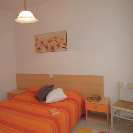 דירה With Garden Close To - Beahost ביביונה