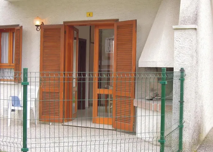 With Garden Close To - Beahost Apartment